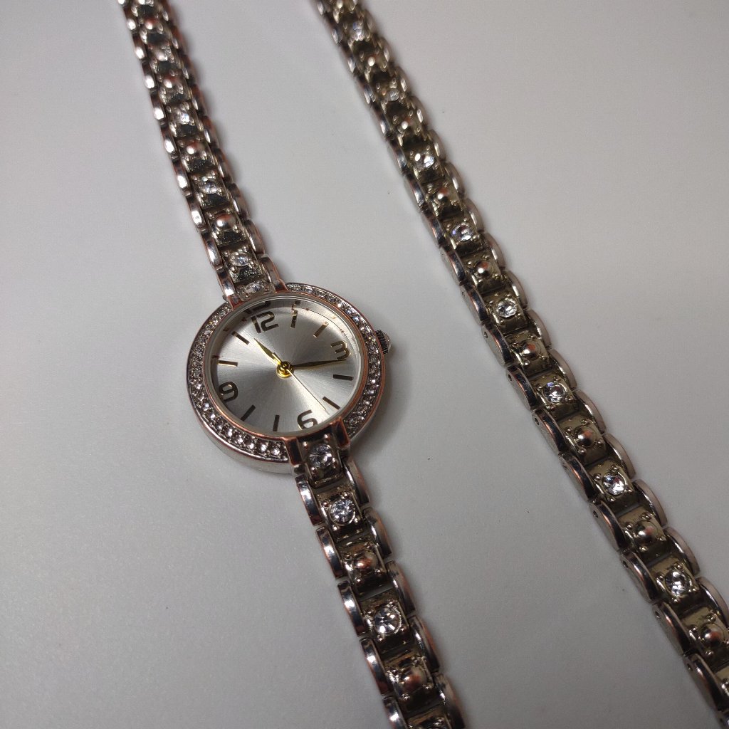 Nice Little Bracelet And Watch Set
